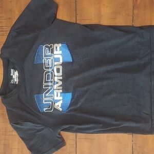 Boys underarmour tshirt, size s